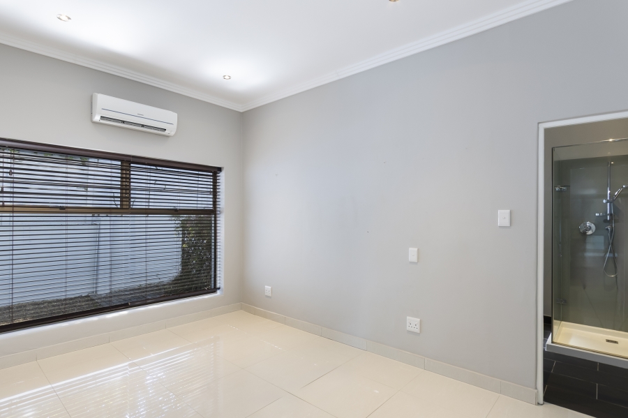 To Let 4 Bedroom Property for Rent in Helderberg Estate Western Cape